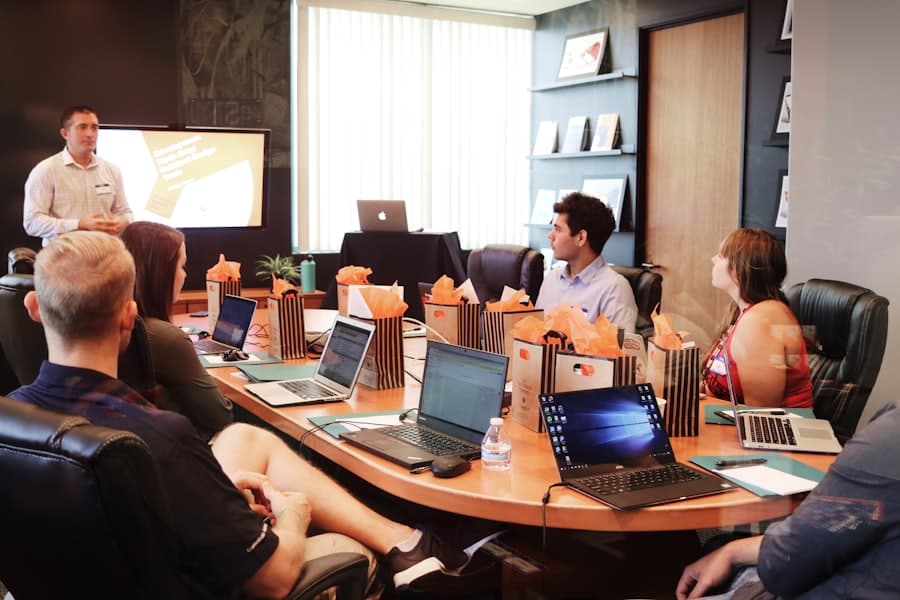 A training session around a meeting table